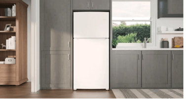 Reliable top freezer refrigerator for an apartment kitchen